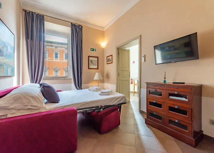 3 House -by Ghor Rome